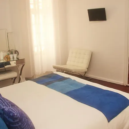 House 4*